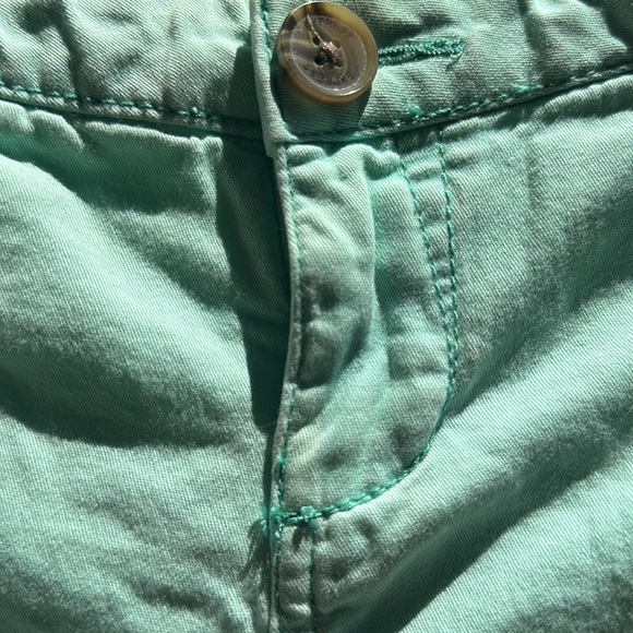 Light green shorts from Express size 0 - Picture 4 of 5